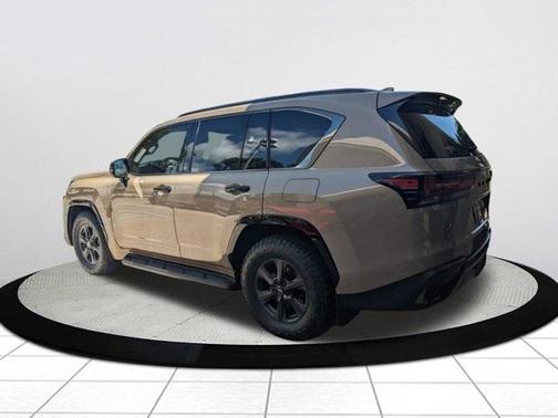 2025 Lexus LX 700h Overtrail