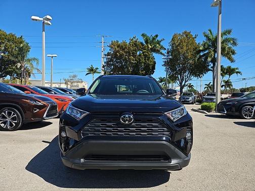2020 Toyota RAV4 XLE Premium