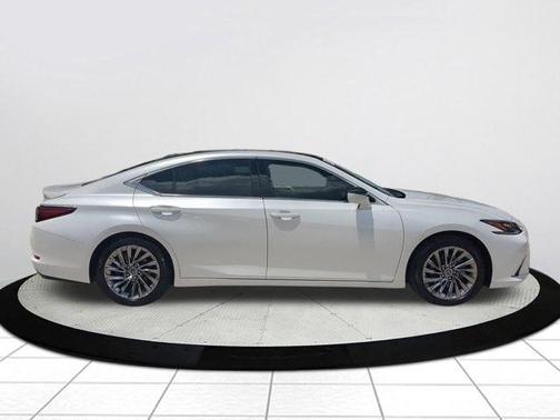 2024 Lexus ES 350 Ultra Luxury
