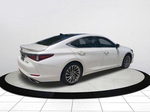 2024 Lexus ES 350 Ultra Luxury