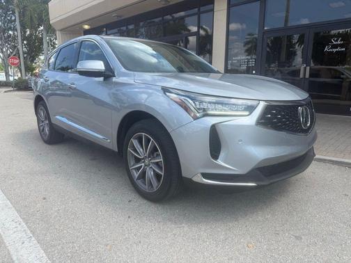 Lunar Silver Metallic 2023 Acura RDX Technology Package