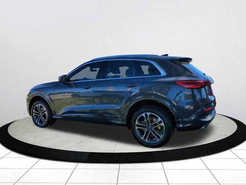 2025 Audi Q5 Premium TFSI quattro S tronic