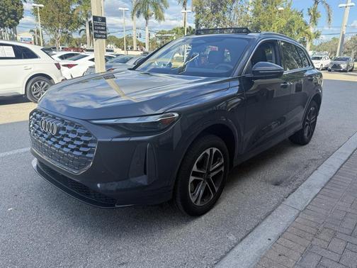 2025 Audi Q5 Premium TFSI quattro S tronic