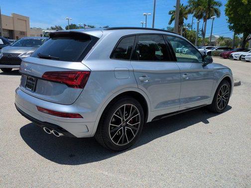 Florett Silver Metallic 2024 Audi SQ5 3.0T Premium Plus