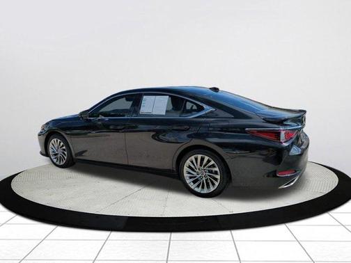 2022 Lexus ES 350 Ultra Luxury