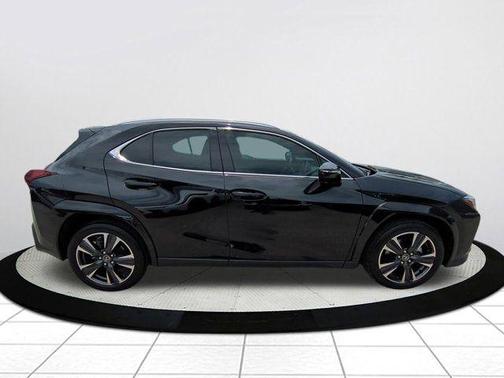 Caviar 2025 Lexus UX 300h Premium