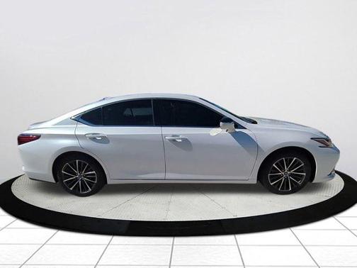 2022 Lexus ES 350 Base