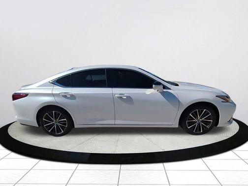 2022 Lexus ES 350 Base