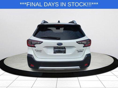 Crystal White Pearl 2023 Subaru Outback Touring