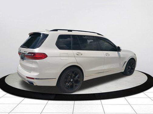 2022 BMW X7 xDrive40i