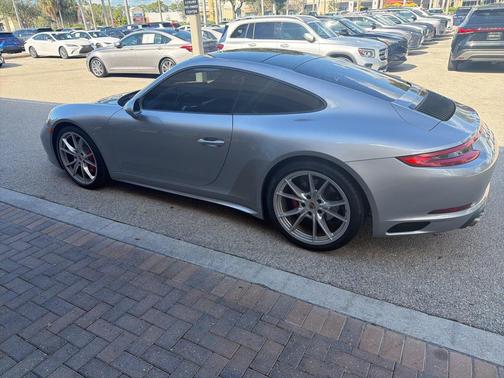 2019 Porsche 911 Carrera 4S