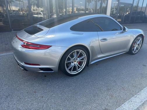 2019 Porsche 911 Carrera 4S