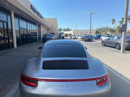 2019 Porsche 911 Carrera 4S