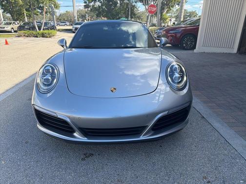 2019 Porsche 911 Carrera 4S