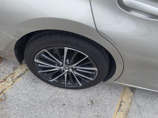 2025 Lexus ES 350 Base