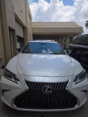 2022 Lexus ES 300h 300H