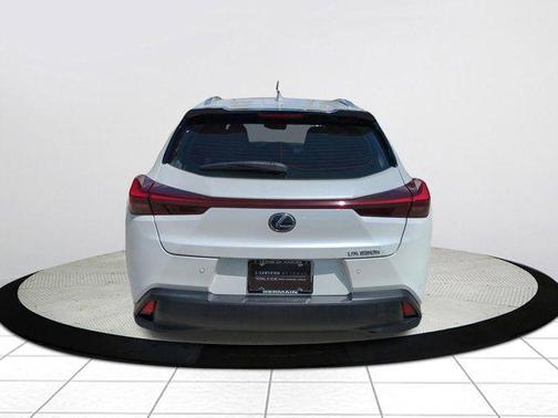 Eminent White Pearl 2023 Lexus UX 250h Base