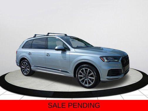 Satellite Silver Metallic 2023 Audi Q7 45 Premium Plus