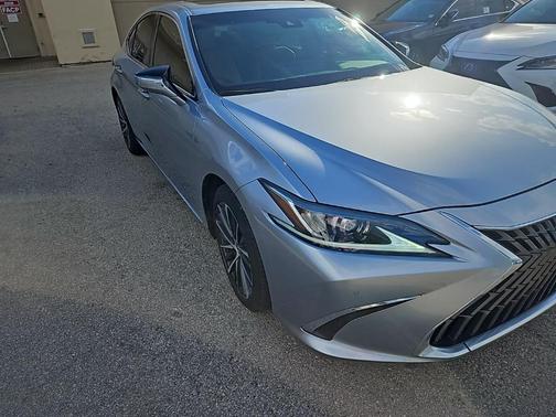 2022 Lexus ES 350 Base