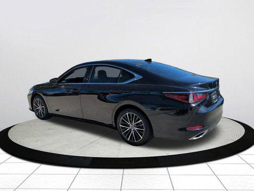 2022 Lexus ES 350 Base