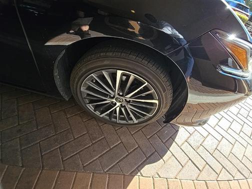 2022 Lexus ES 350 Base