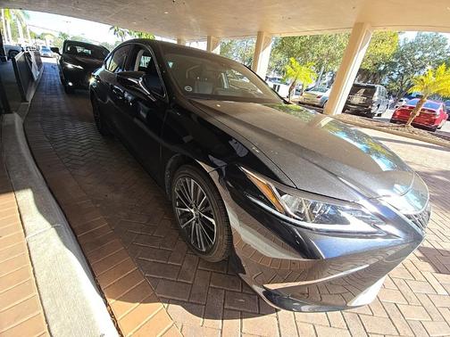 2022 Lexus ES 350 Base