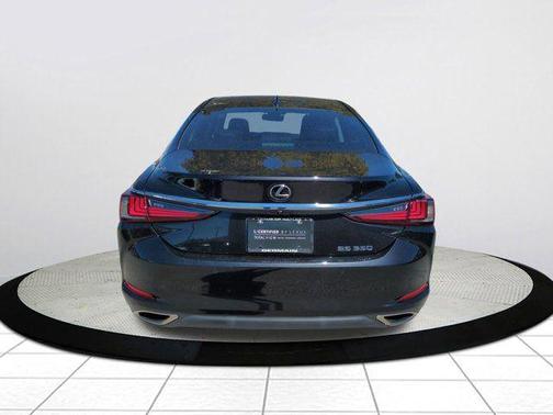 2022 Lexus ES 350 Base