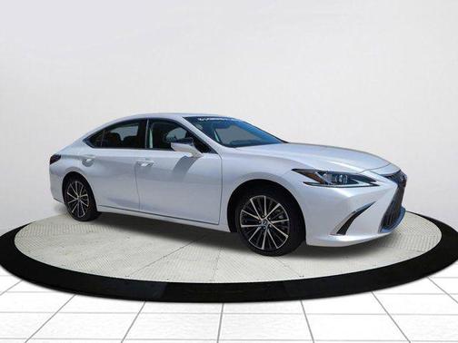 Eminent White Pearl 2024 Lexus ES 350 Base