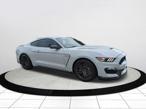 2016 Ford Shelby GT350 Base