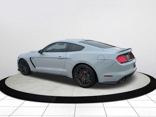 2016 Ford Shelby GT350 Base