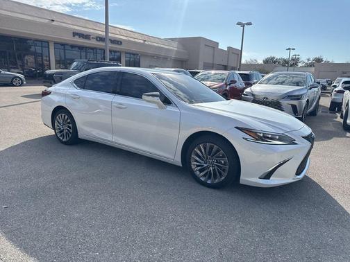 2025 Lexus ES 350 Ultra Luxury