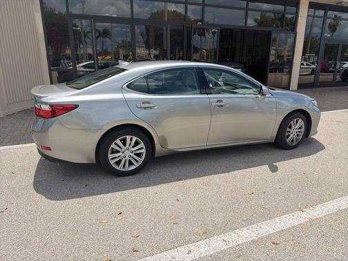 Atomic Silver 2015 Lexus ES 350 Base