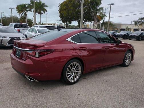 2022 Lexus ES 350 Ultra Luxury