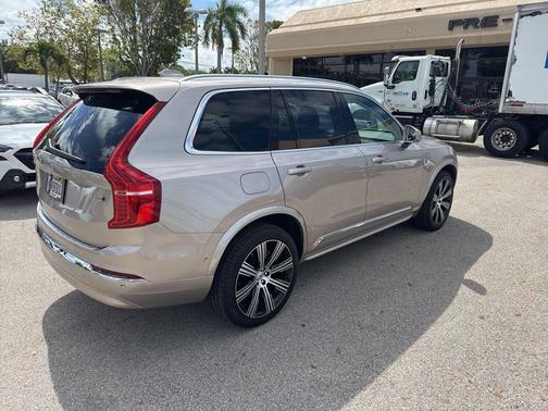 Bright Dusk Metallic 2025 Volvo XC90 B5 Plus