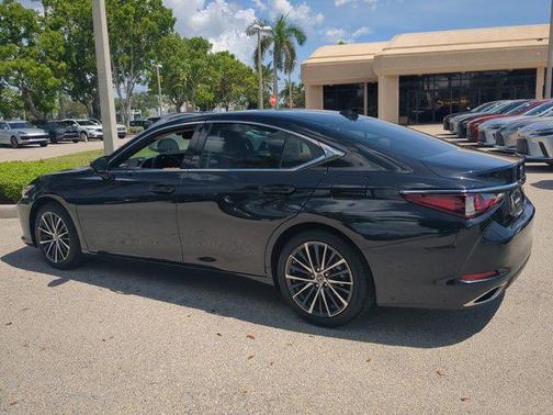 2025 Lexus ES 350 350