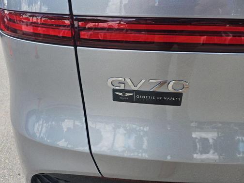 Savile Silver 2025 Genesis GV70 2.5T AWD