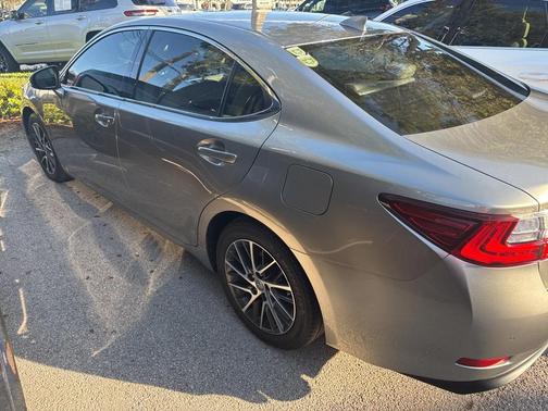 2017 Lexus ES 350 Base