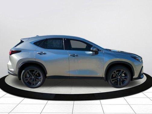 2026 Lexus NX 450h+ Luxury