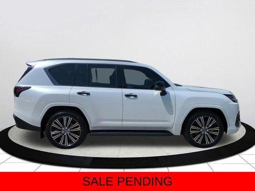 2022 Lexus LX 600 Luxury