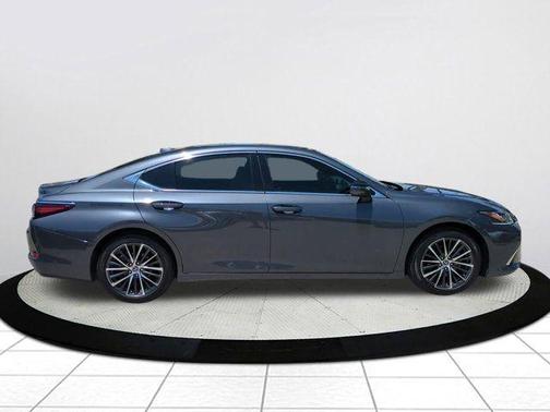 Cloudburst Gray 2025 Lexus ES 350 Base
