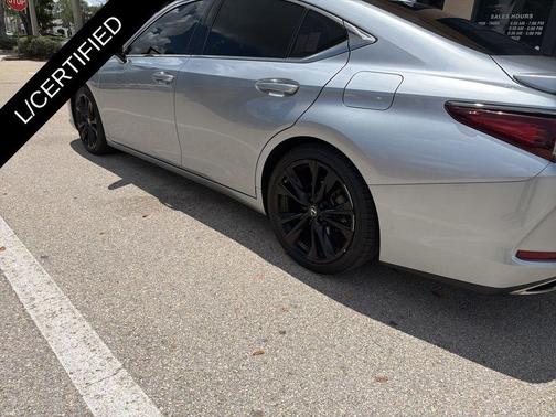 Iridium 2022 Lexus ES 350 F Sport