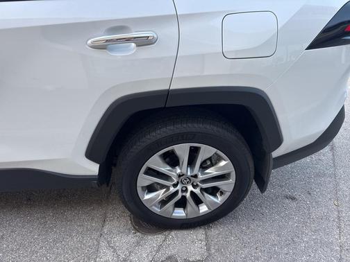 2025 Toyota RAV4 Limited