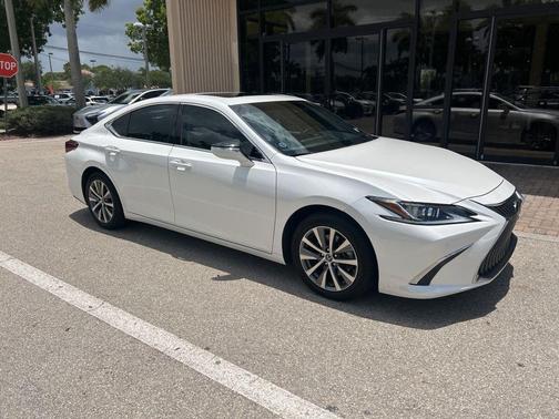 Eminent White Pearl 2021 Lexus ES 350 Base