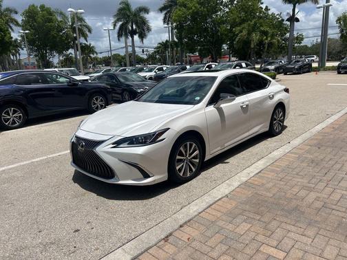 Eminent White Pearl 2021 Lexus ES 350 Base