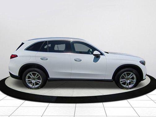Polar White 2023 Mercedes-Benz GLC 300 4MATIC
