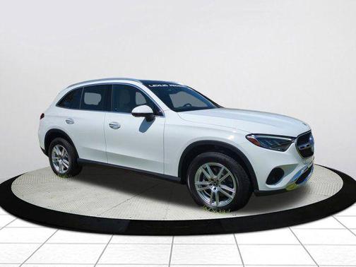 Polar White 2023 Mercedes-Benz GLC 300 4MATIC