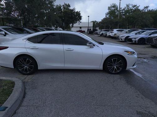 Eminent White Pearl 2025 Lexus ES 350 Base
