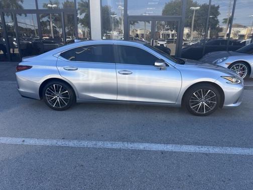 2023 Lexus ES 350 Base