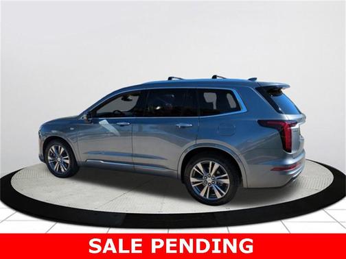 2022 Cadillac XT6 Premium Luxury FWD