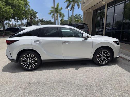 Eminent White Pearl 2023 Lexus RX 350 Premium Plus